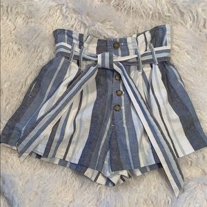 A&F Belted Linen Blend Shorts